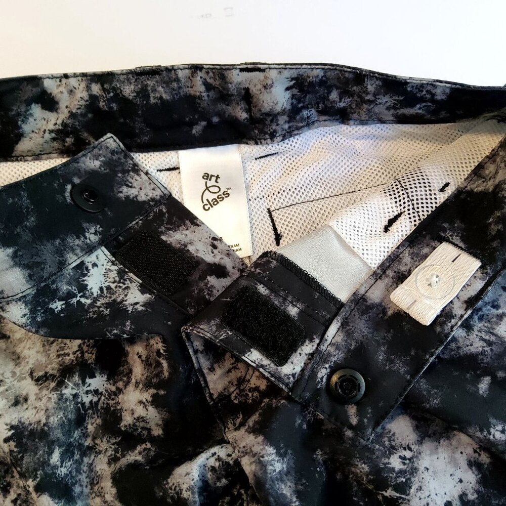 Cat & Jack Boys Black & White Tie-Dye Pattern Shorts With Pockets Size 6 UPF 50+ - Picture 9 of 9